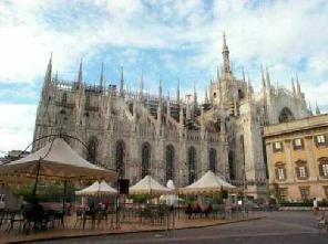 Xtrallusion photo gallery of Italy. Photos, pictures, images and photographs of the Italian Rivieras, the Italian Lakes, the Italian Alps, the Cinque Terre, the Amalfi coast and some of the most beautiful corners of Italy. Plus photos of Italian cities such as Pisa, Milan, Genoa and Rome.